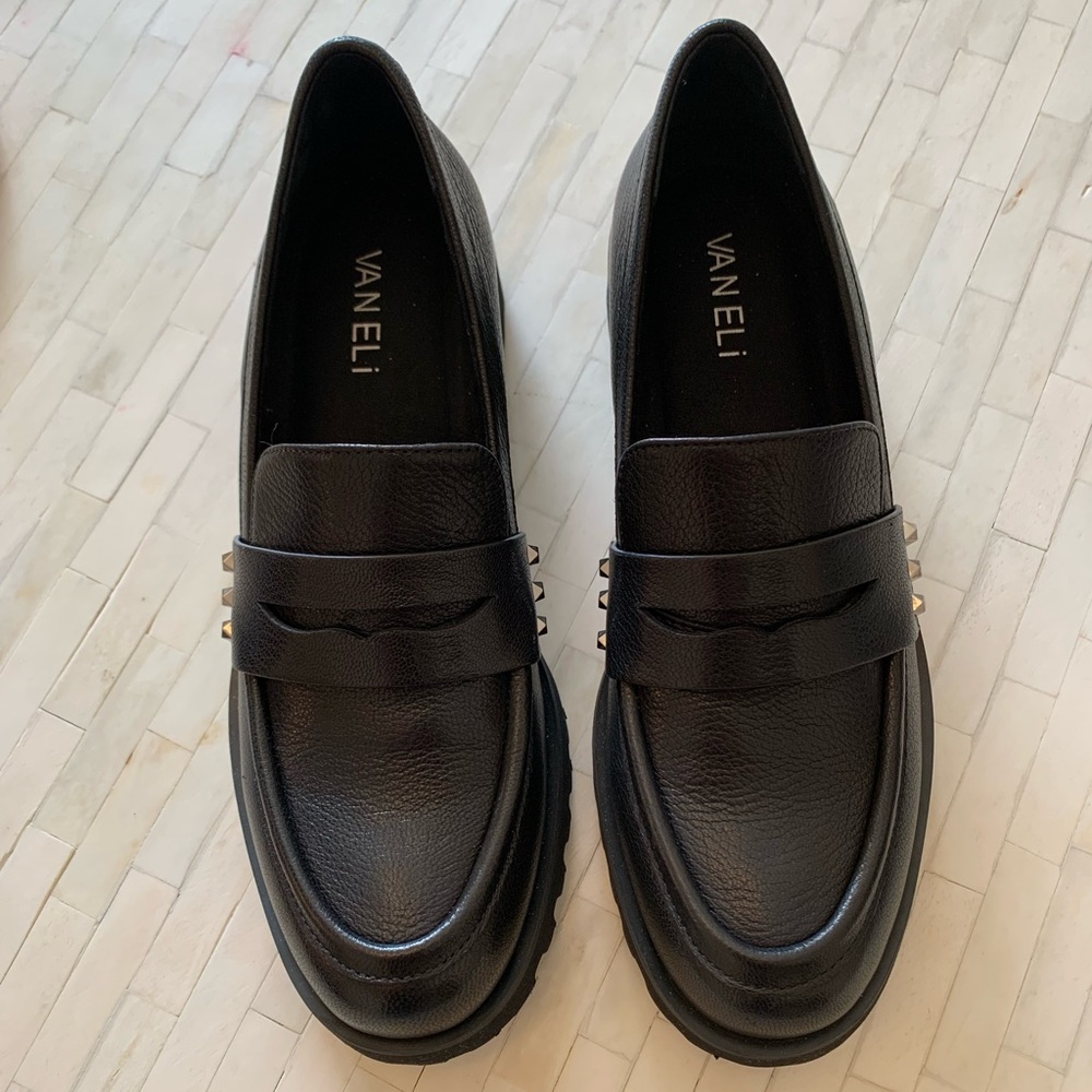 Vaneli Women's Zona Black Leather Loafers 7.5 Narrow